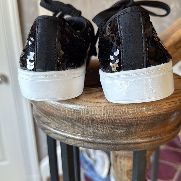 Dirty Laundry , ladies, black sequin sneakers excellent condition very clean 9 - Picture 12 of 14
